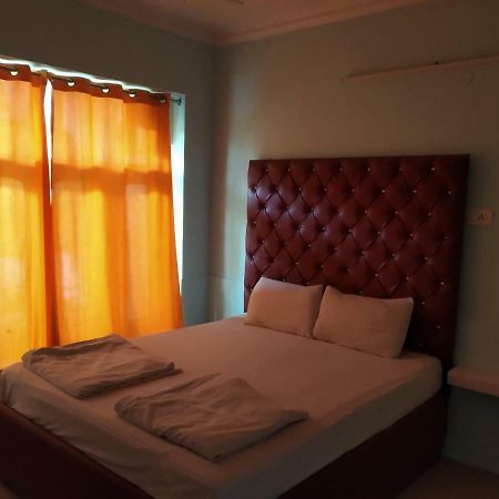 Bunk Hostel Delhi Нью-Дели Экстерьер фото