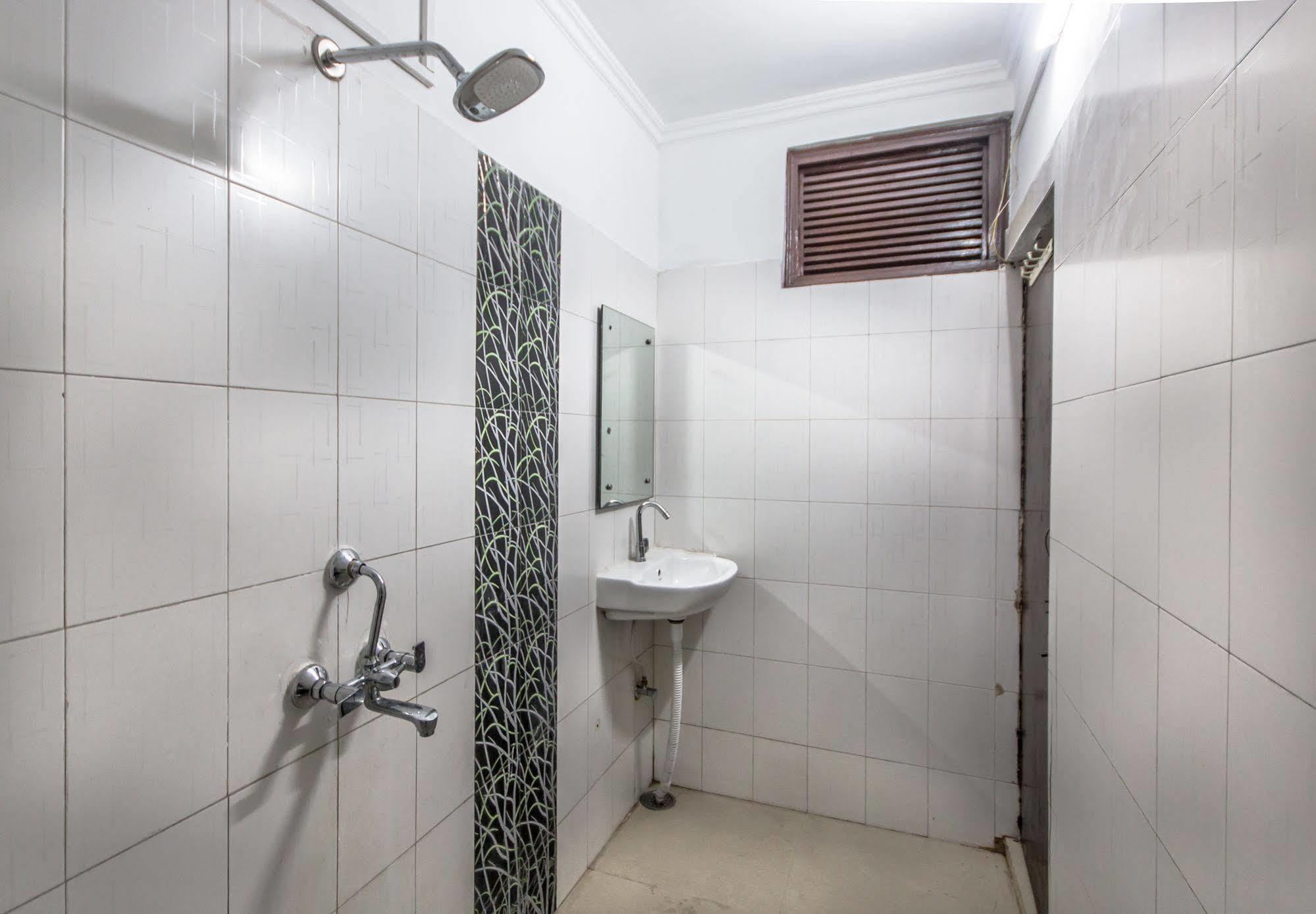 Bunk Hostel Delhi Нью-Дели Экстерьер фото