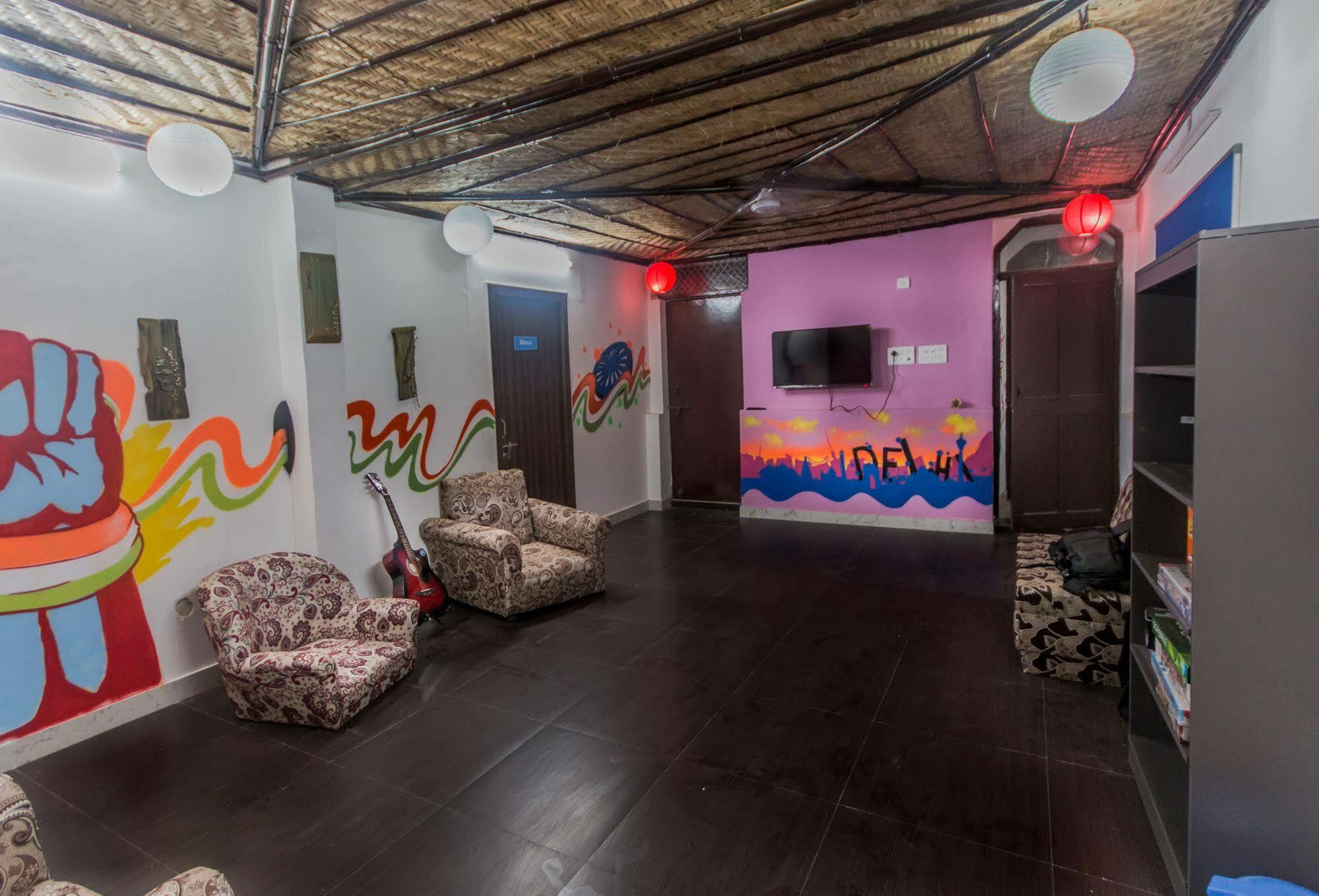 Bunk Hostel Delhi Нью-Дели Экстерьер фото