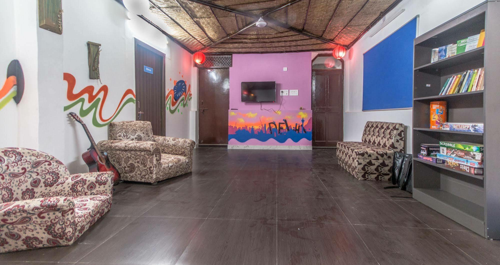 Bunk Hostel Delhi Нью-Дели Экстерьер фото