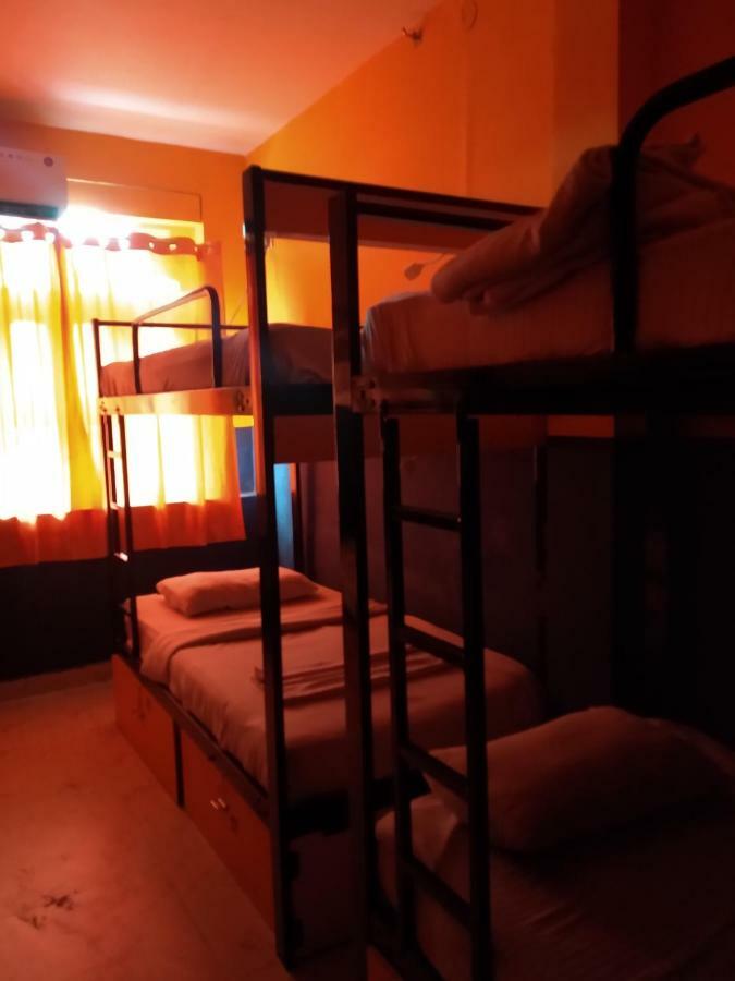 Bunk Hostel Delhi Нью-Дели Экстерьер фото
